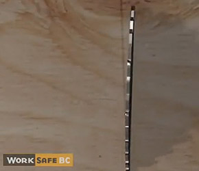 キックバック(進行方向)